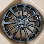 Size 20 rims for Range Rover Vogue, Sport, Discovery 3 and Discovery 4.