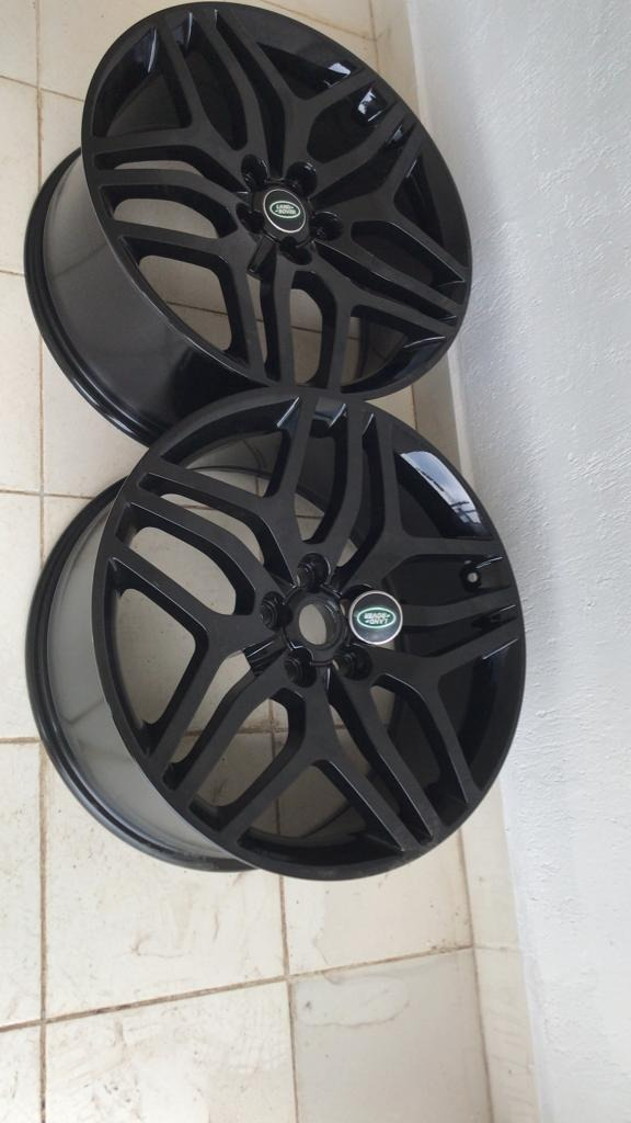 Size-20-black-rims-for-Range-Rover-and-Land-rover-Discovery-1.png