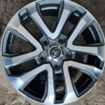 Size 18/5/150 black silver rim for Toyota Land Cruiser